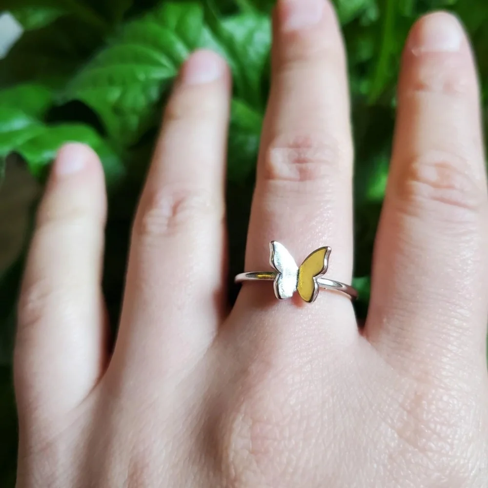 NWOT Dainty Silver Butterfly Ring